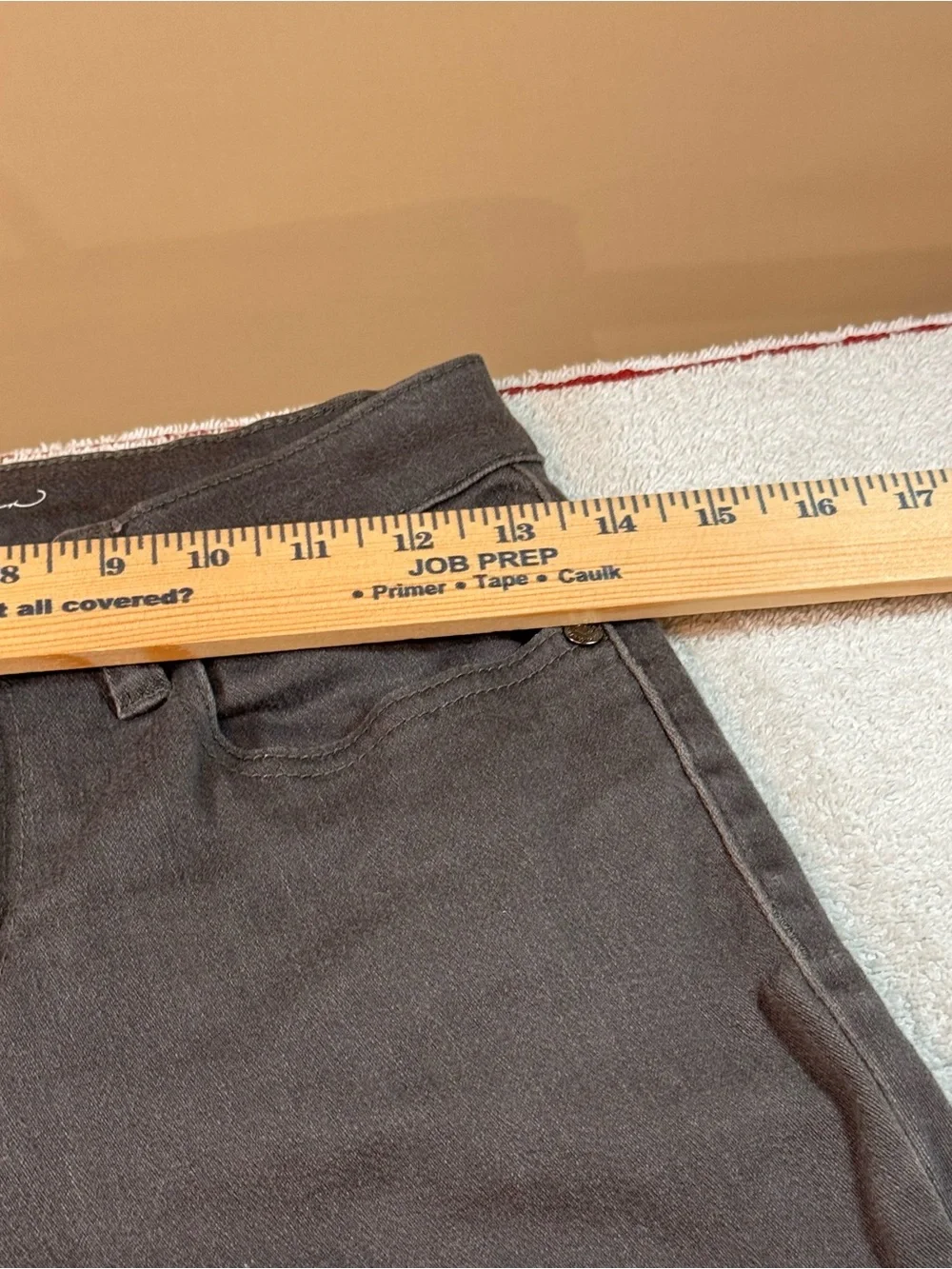 Women’s Diane Gilman DG2 Gray  Straight-Leg Jeans. Size 2 Petite